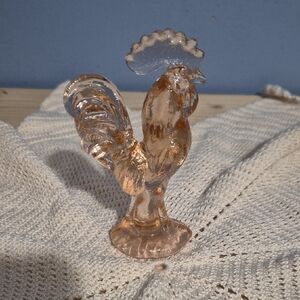 Elegant Glass Rooster Figurine - Transparent Pink